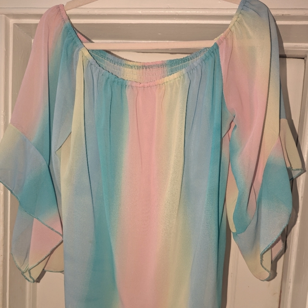 A very pretty summer top,